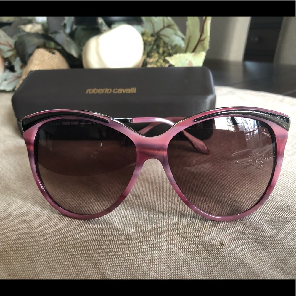 Roberto Cavalli Cat Eye Sunglasses ✨🕶✨ - Picture 3 of 6